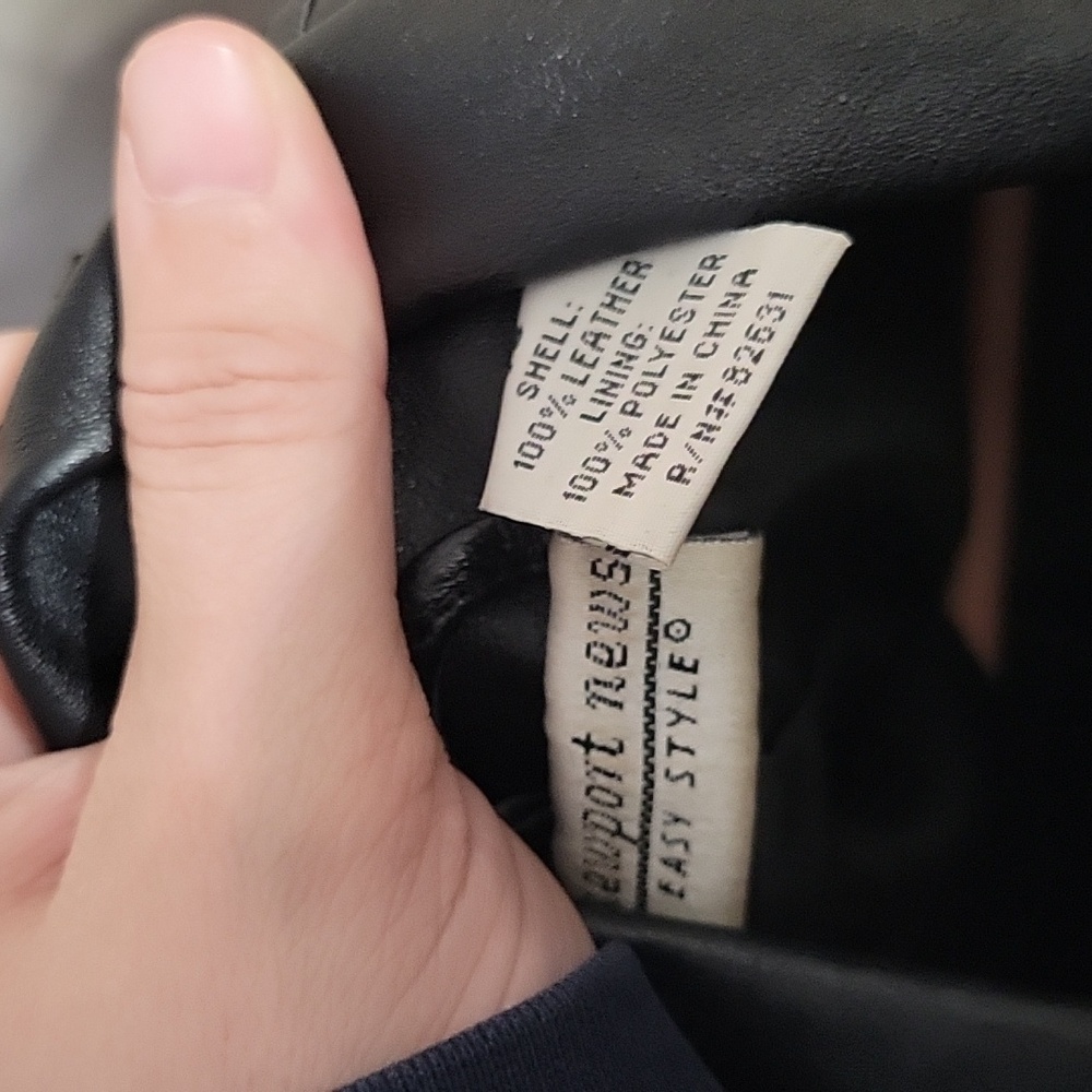 Newport News womens leather jacket. Never worn, in amazing shape! Black in color - Picture 7 of 7